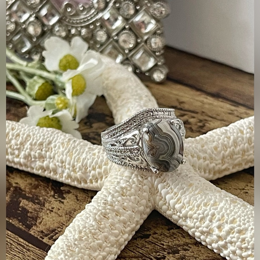 STS Karis Ring with gray agate stone